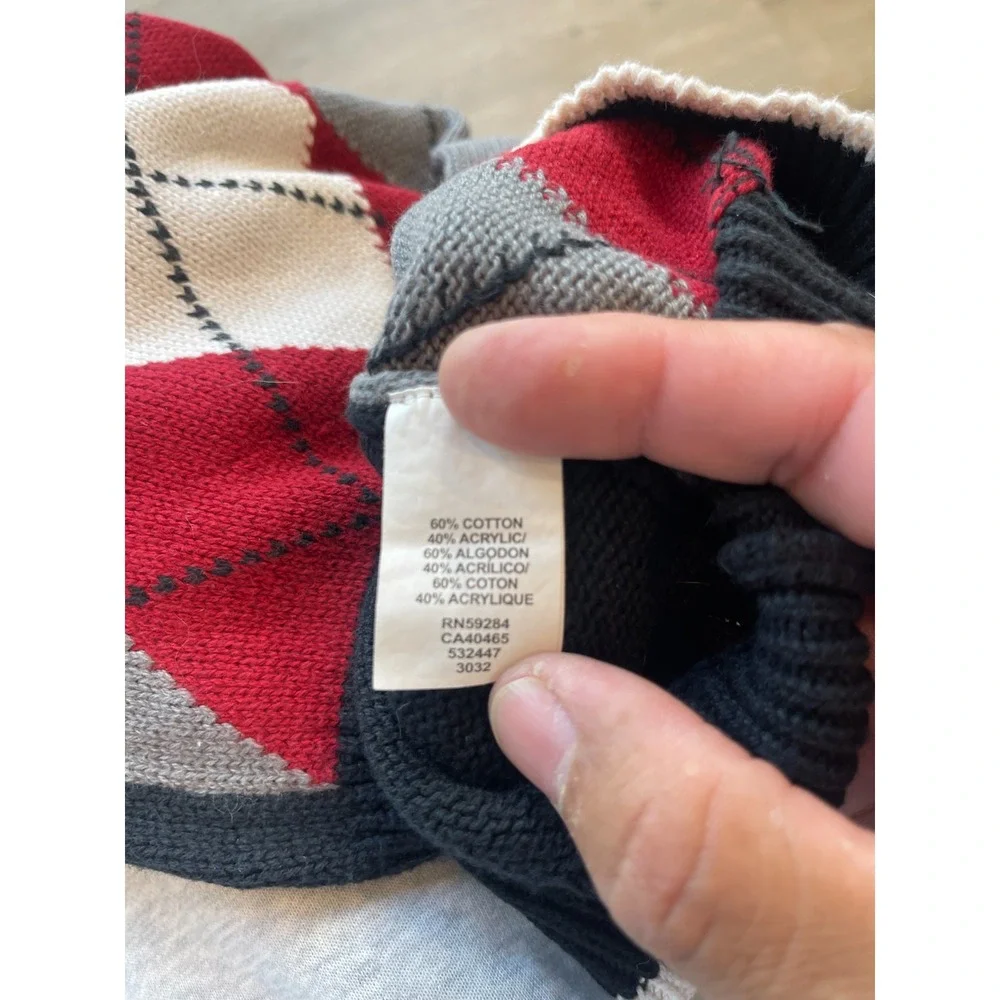 The Childrens Place Boys Argyle Sweater Vest Red Grey Size L 10/12 V-Neck